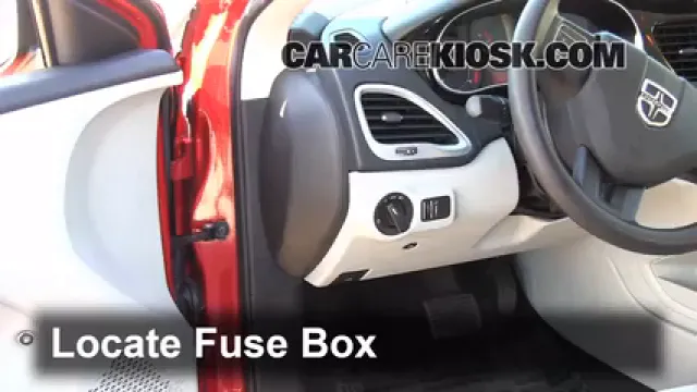 2013 Dodge Dart SXT 2.0L 4 Cyl. Fusible (interior) Cambio